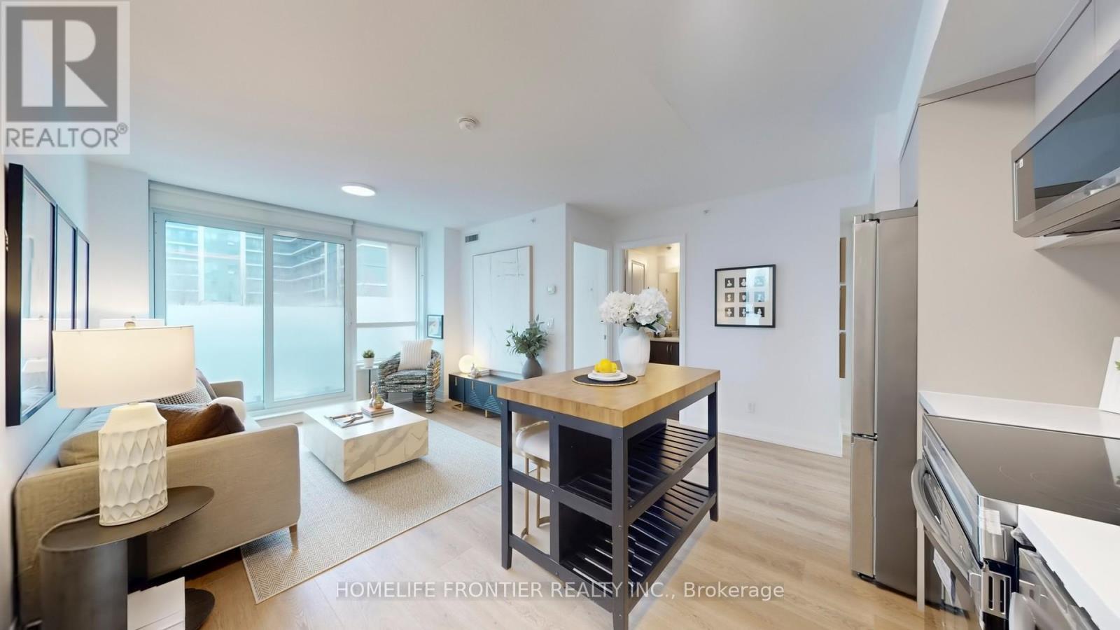 223 - 370 Highway 7 E, Richmond Hill, ON - Indoor