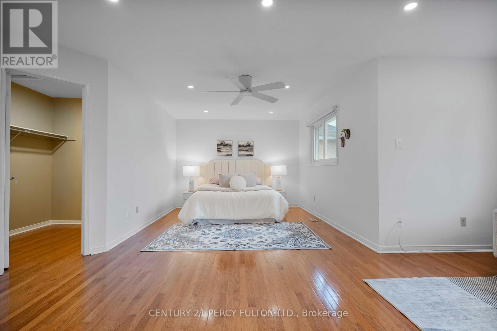 5393 Glen Erin Drive, Mississauga, ON - Indoor Photo Showing Bedroom