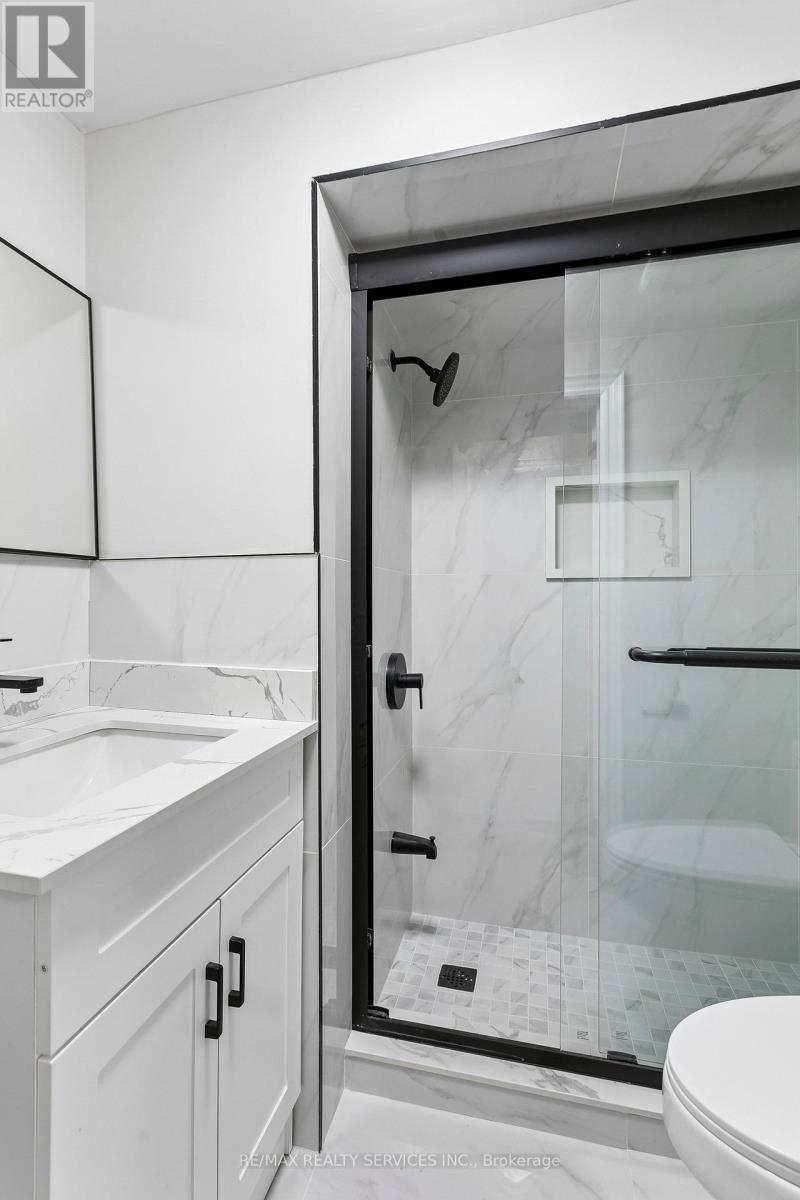 4291 Beacon Lane, Mississauga, ON - Indoor Photo Showing Bathroom