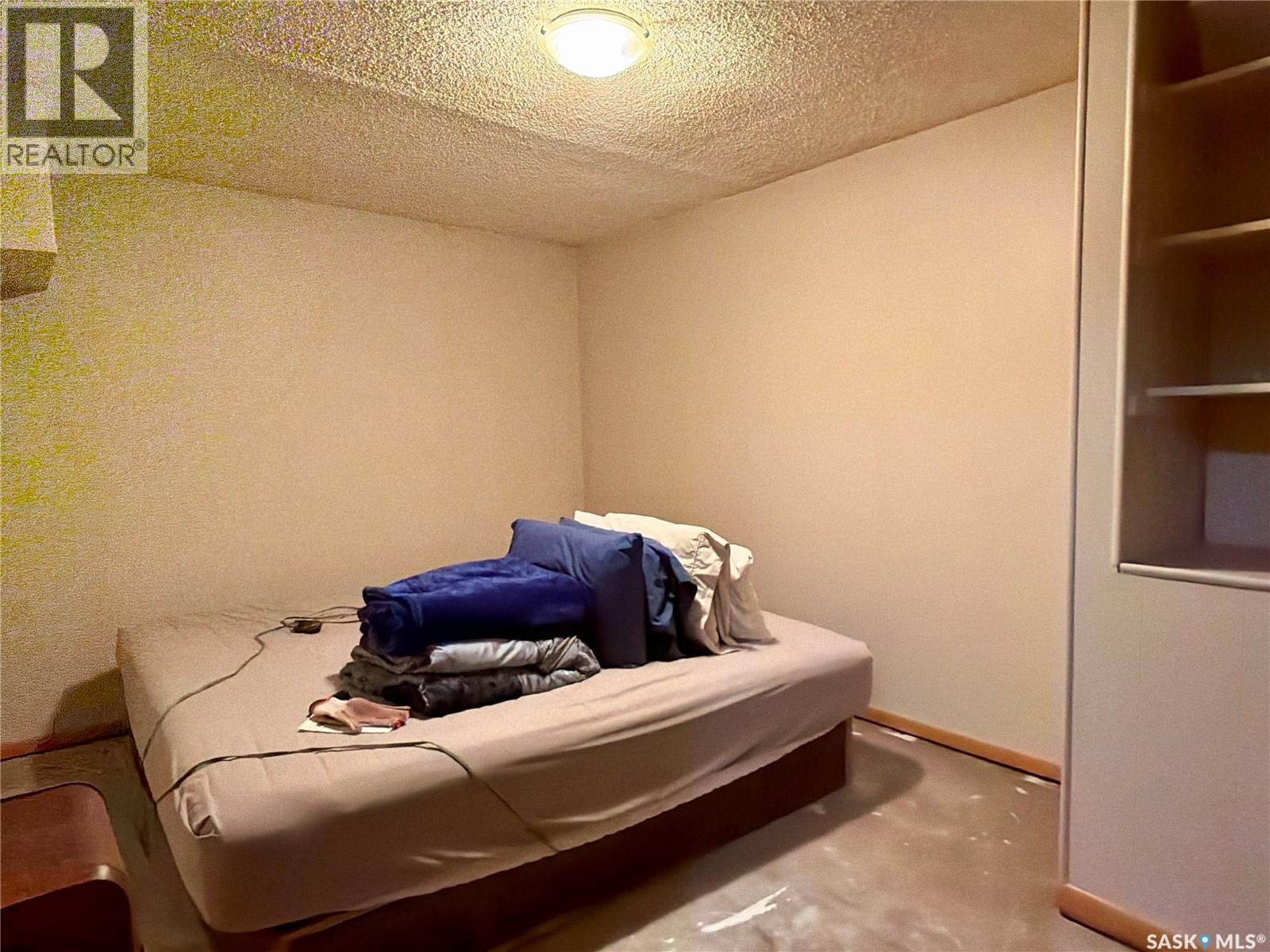 518 Upland Drive, Regina, SK - Indoor