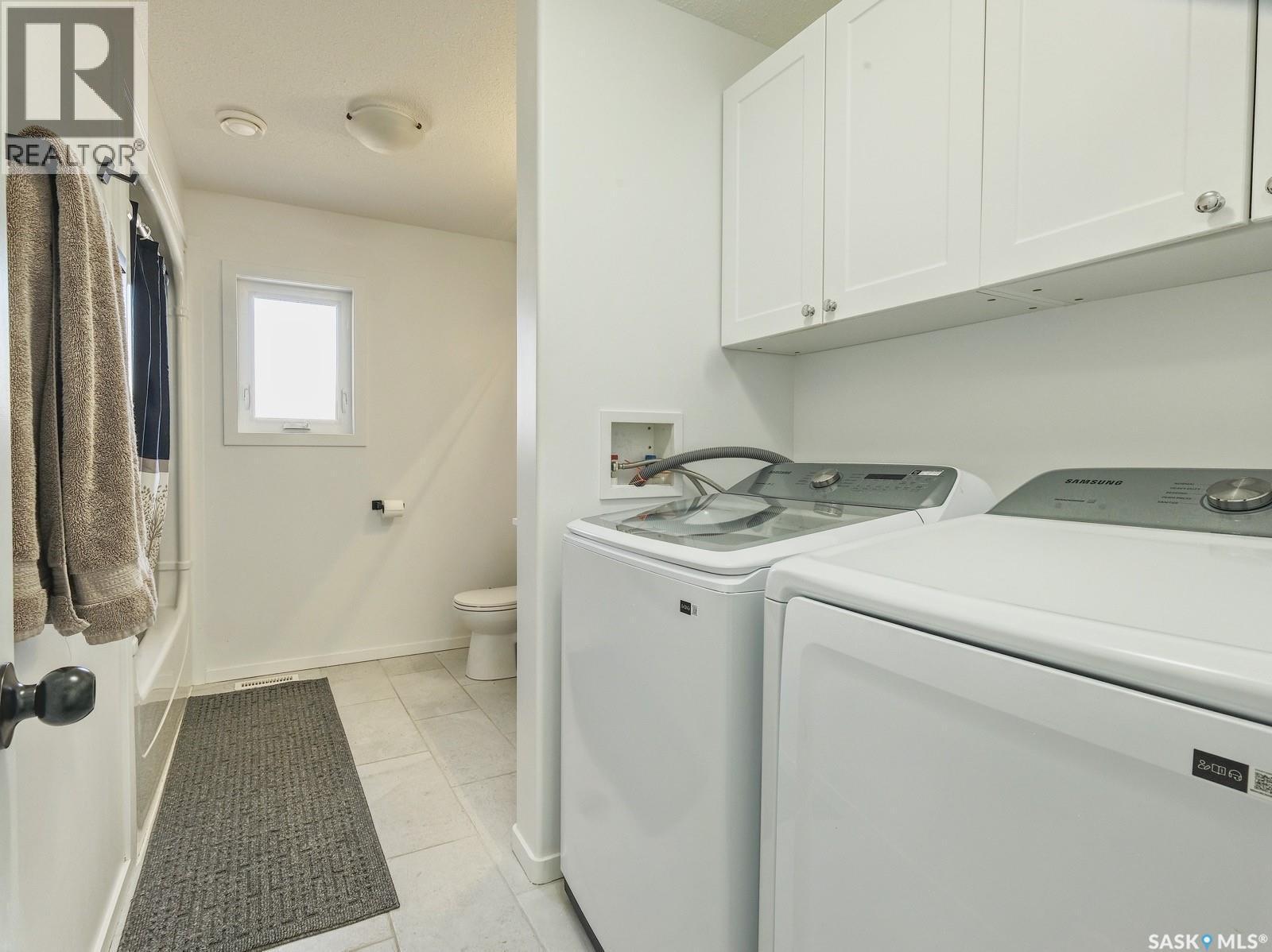 304 2Nd Avenue E, Biggar, SK - Indoor Photo Showing Laundry Room