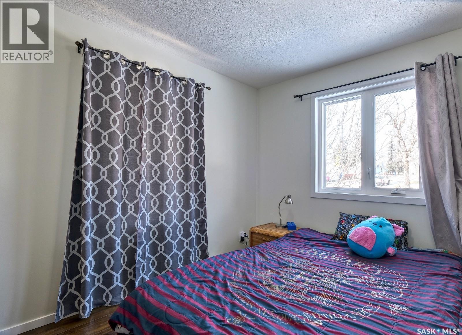304 2Nd Avenue E, Biggar, SK - Indoor Photo Showing Bedroom