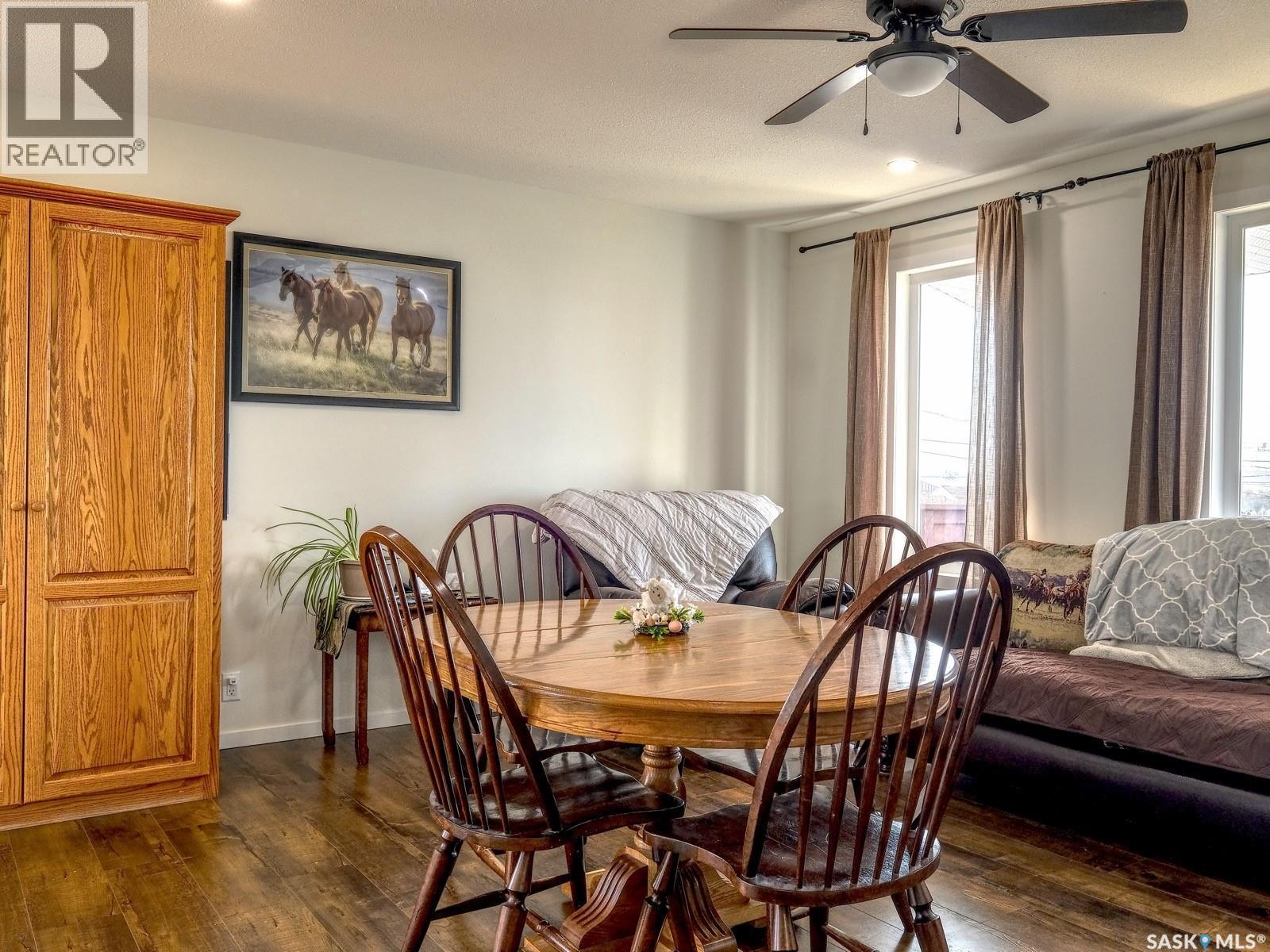 304 2Nd Avenue E, Biggar, SK - Indoor Photo Showing Dining Room