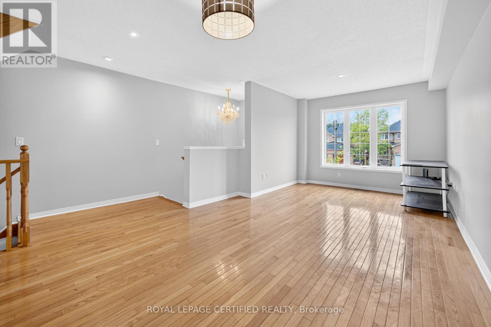 876 Scollard Court, Mississauga, ON - Indoor Photo Showing Other Room
