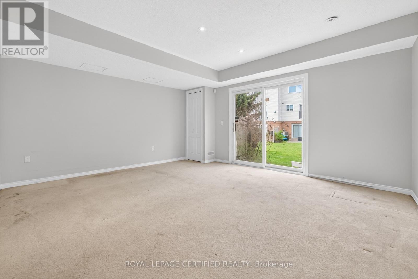 876 Scollard Court, Mississauga, ON - Indoor Photo Showing Other Room