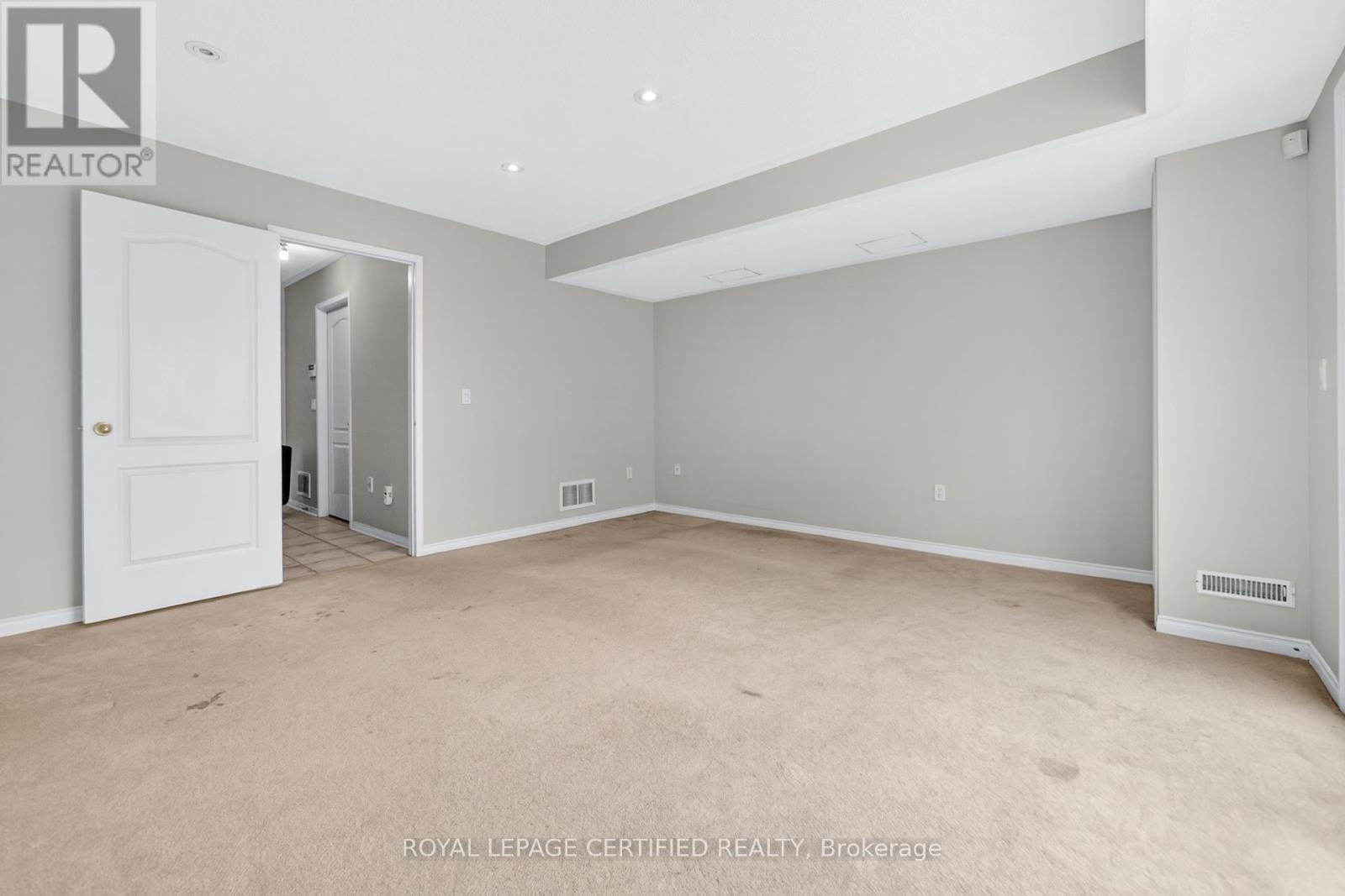 876 Scollard Court, Mississauga, ON - Indoor Photo Showing Other Room