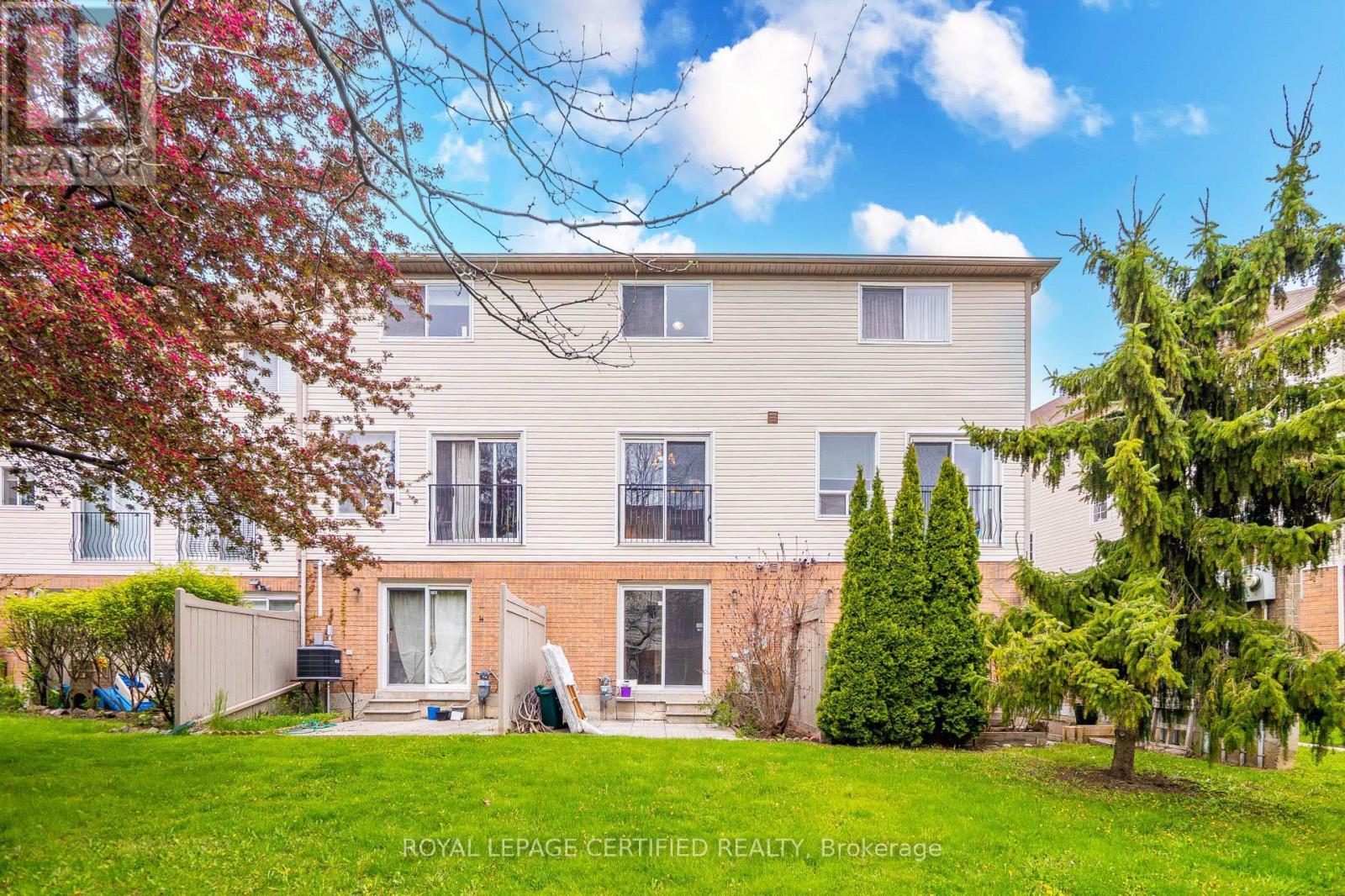 876 Scollard Court, Mississauga, ON - Outdoor