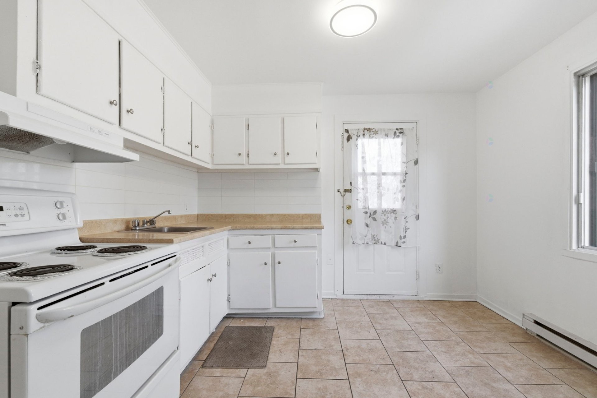 Cuisine - 3-8211 Boul. Pie-Ix, Montréal (Villeray/Saint-Michel/Parc-Extension), QC - Indoor Photo Showing Kitchen