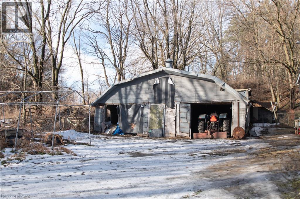Old Barn Please DO NOT Access - 535 Mcdowell Road E, Simcoe, ON - Outdoor