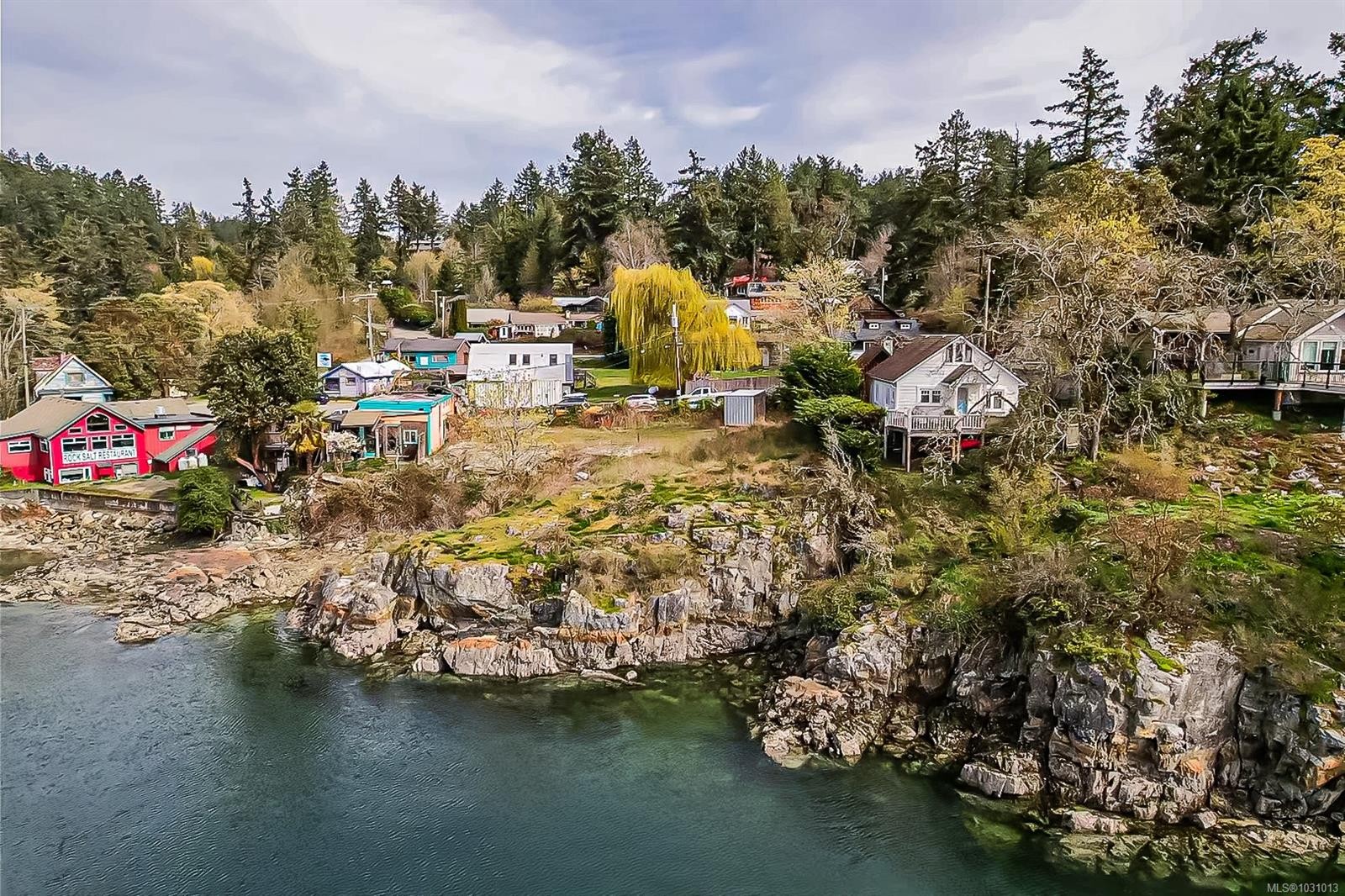 111 Morningside Rd, Salt Spring, BC