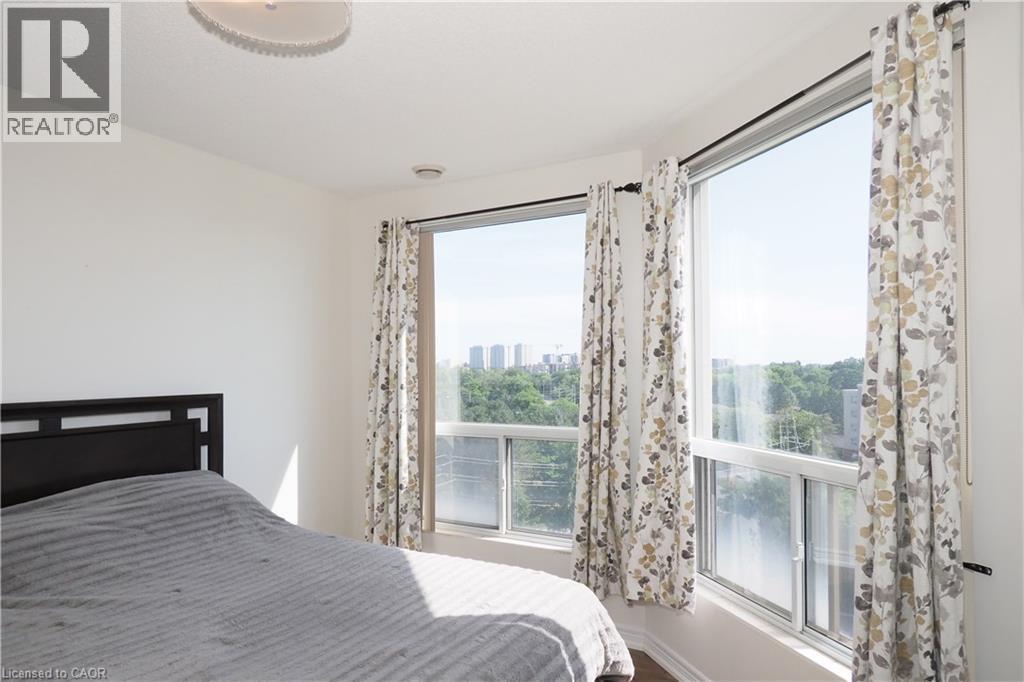 255 Keats Way Unit# 701, Waterloo, ON - Indoor Photo Showing Bedroom