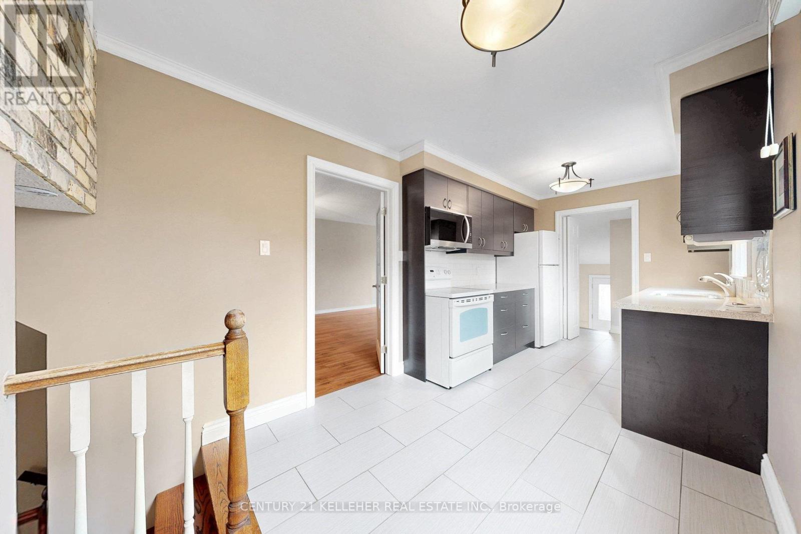 6251 Atherly Crescent, Mississauga, ON - Indoor Photo Showing Kitchen