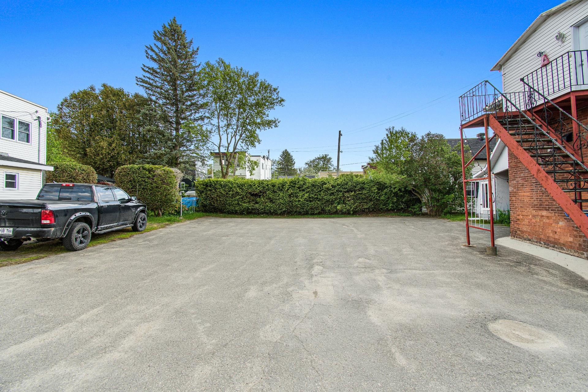 Parking - 133 Av. Bethany, Lachute, QC - Outdoor