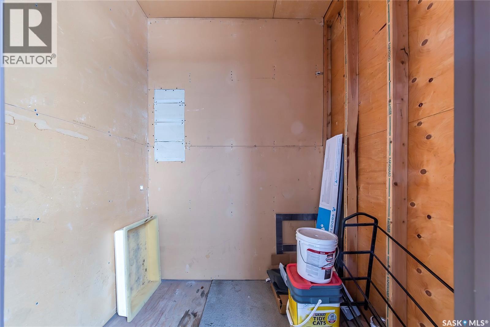 204 345 Kingsmere Boulevard, Saskatoon, SK - Indoor