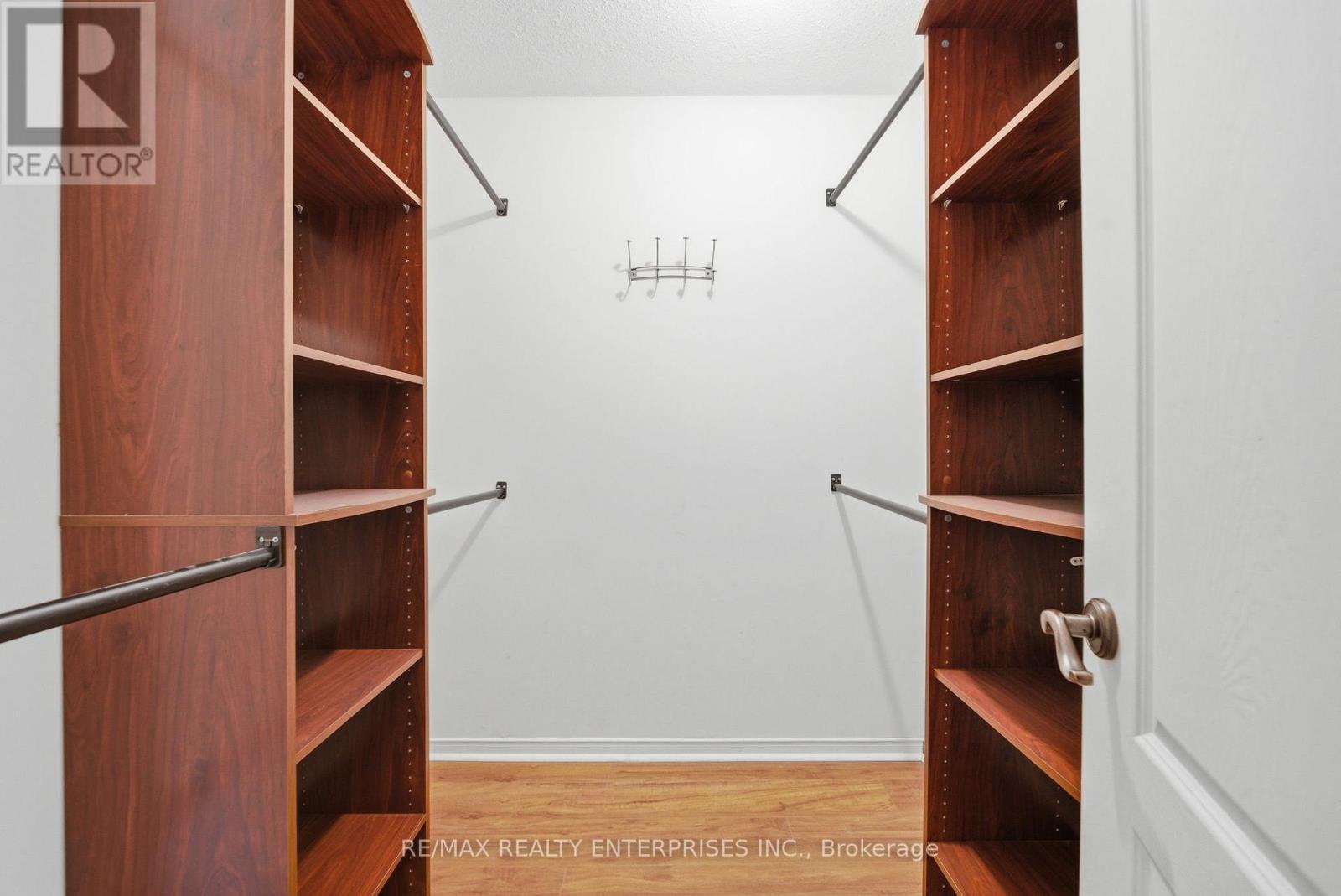 6930 Elliott Parliament Street, Mississauga, ON - Indoor