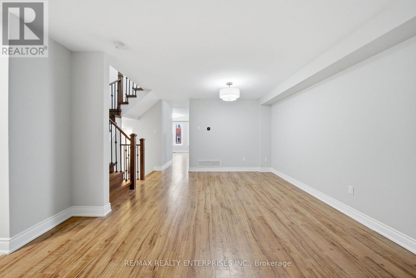 6930 Elliott Parliament Street, Mississauga, ON - Indoor Photo Showing Other Room