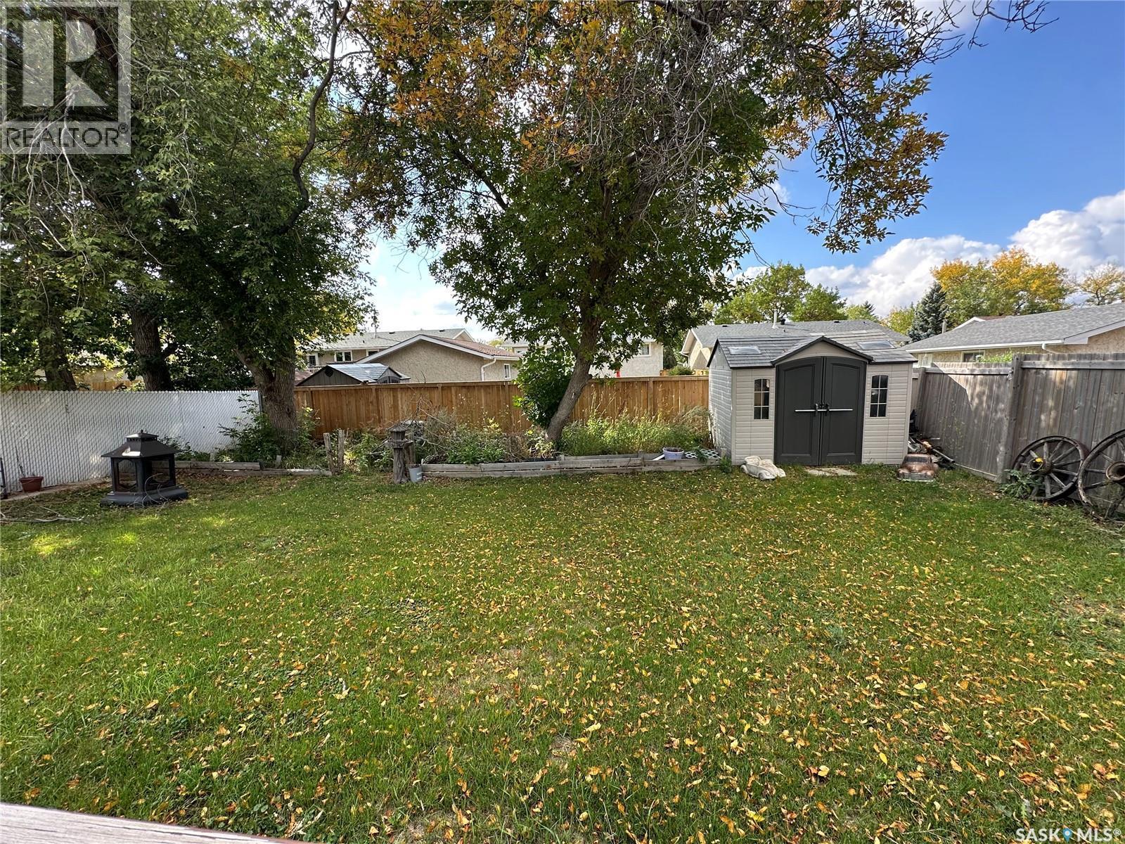 51 Denny Crescent, Regina, SK - Outdoor With Backyard