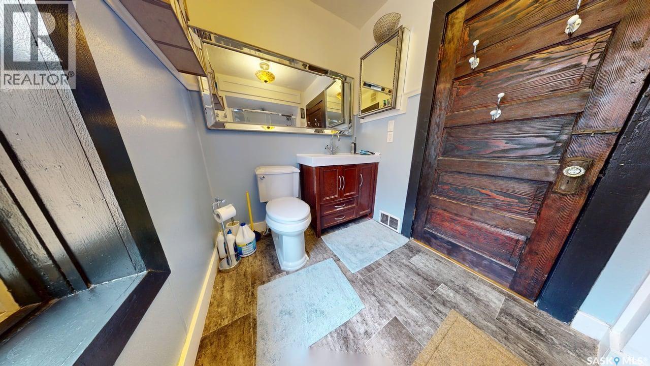 2161 Cameron Street, Regina, SK - Indoor