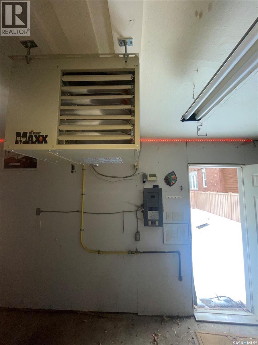 2161 Cameron Street, Regina, SK - Indoor