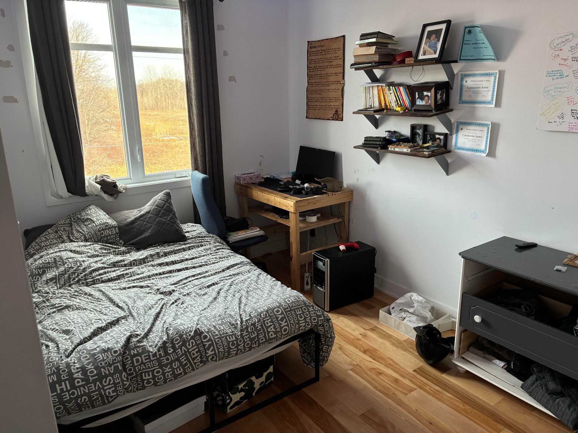 Chambre à coucher - 75 Rue Bella, Saint-Jean-Sur-Richelieu, QC - Indoor Photo Showing Bedroom