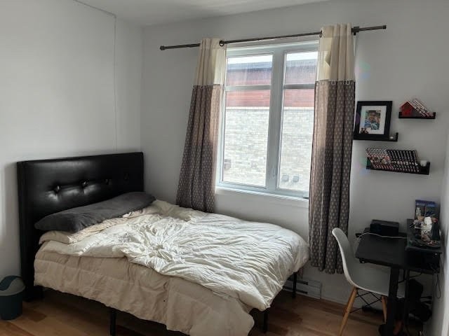 Salle de lavage - 75 Rue Bella, Saint-Jean-Sur-Richelieu, QC - Indoor Photo Showing Bedroom