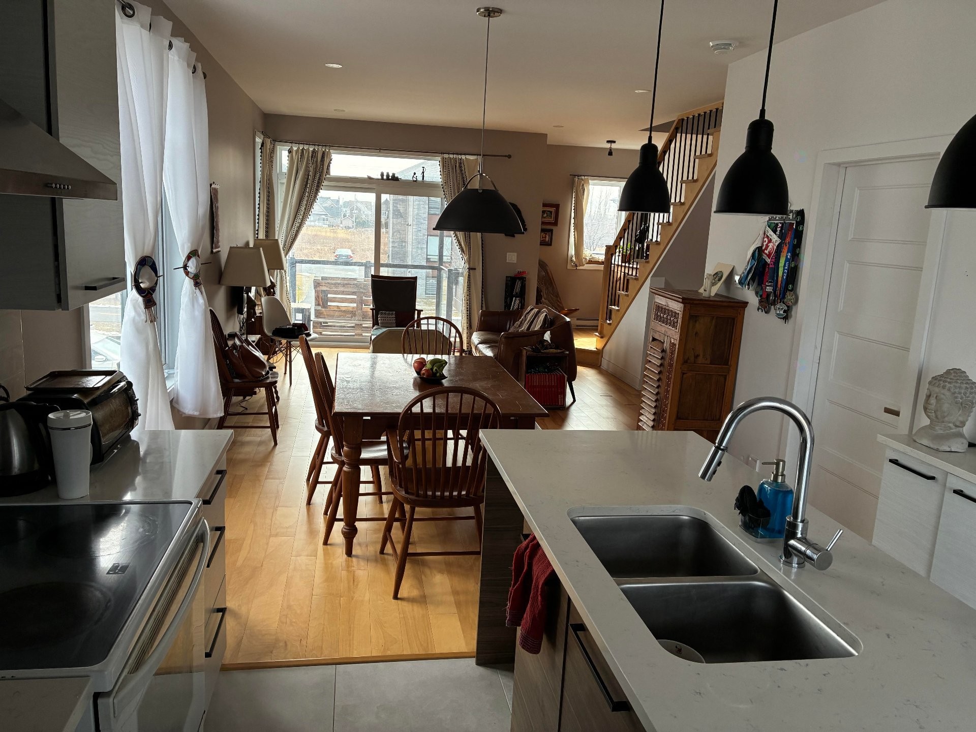 Cuisine - 75 Rue Bella, Saint-Jean-Sur-Richelieu, QC - Indoor Photo Showing Kitchen With Double Sink