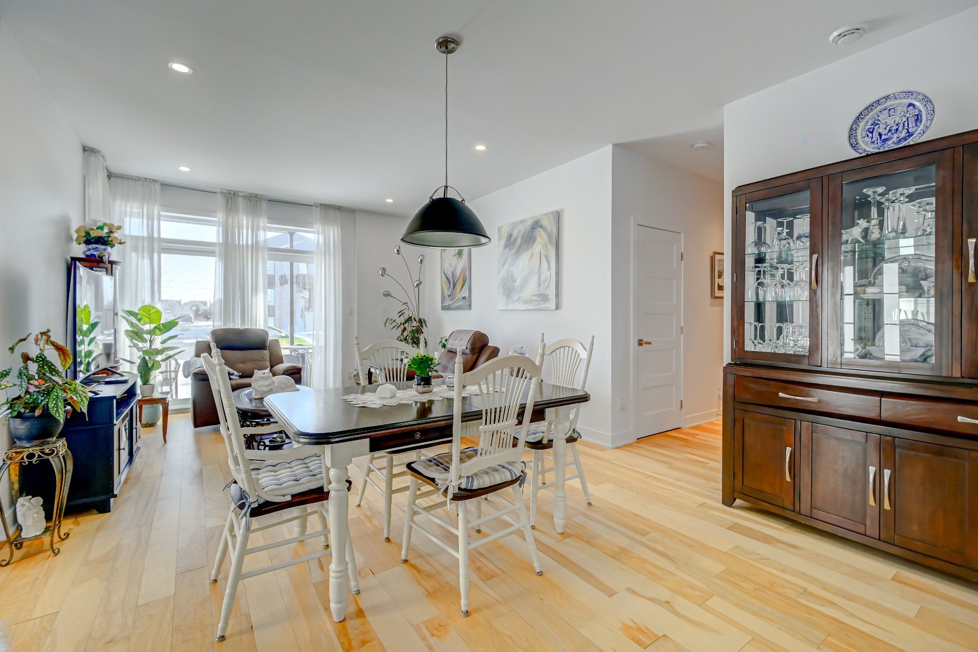 Salle à manger - 75 Rue Bella, Saint-Jean-Sur-Richelieu, QC - Indoor Photo Showing Dining Room