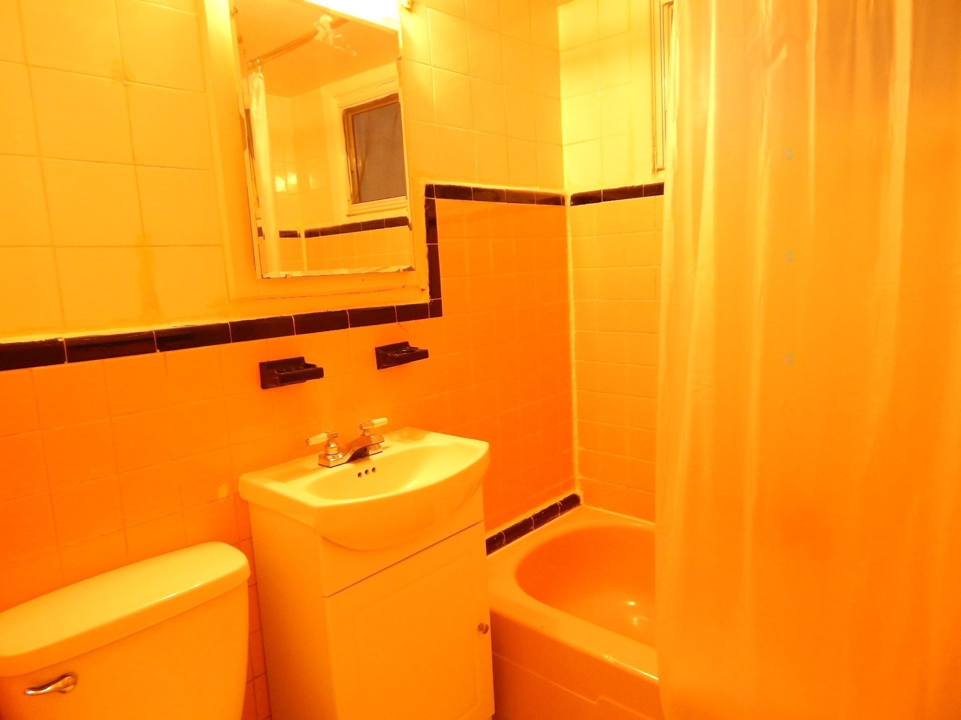 Bathroom - 1-8660 Av. Bloomfield, Montréal (Villeray/Saint-Michel/Parc-Extension), QC - Indoor Photo Showing Bathroom