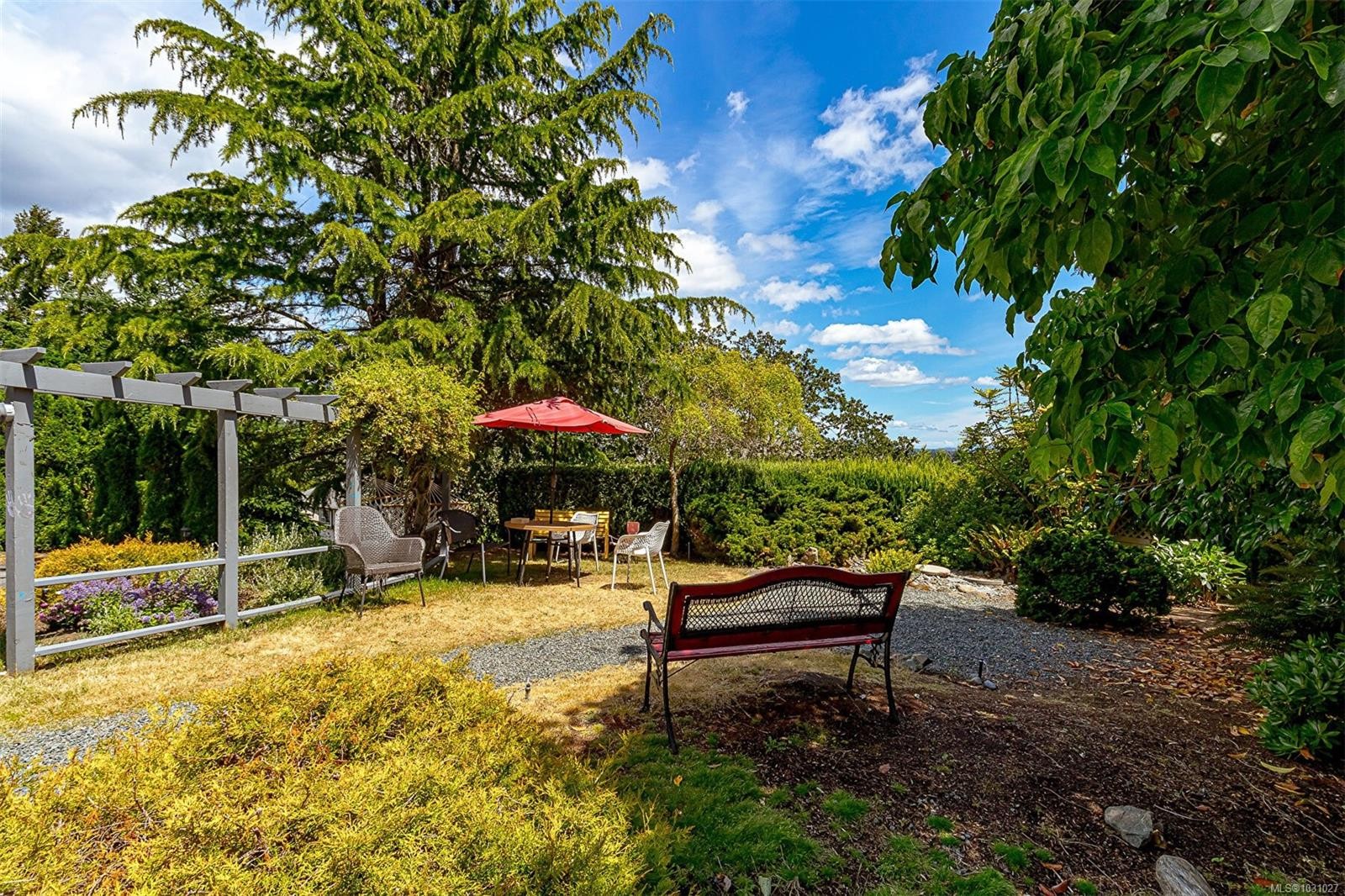 2619 Crystalview Dr, Langford, BC