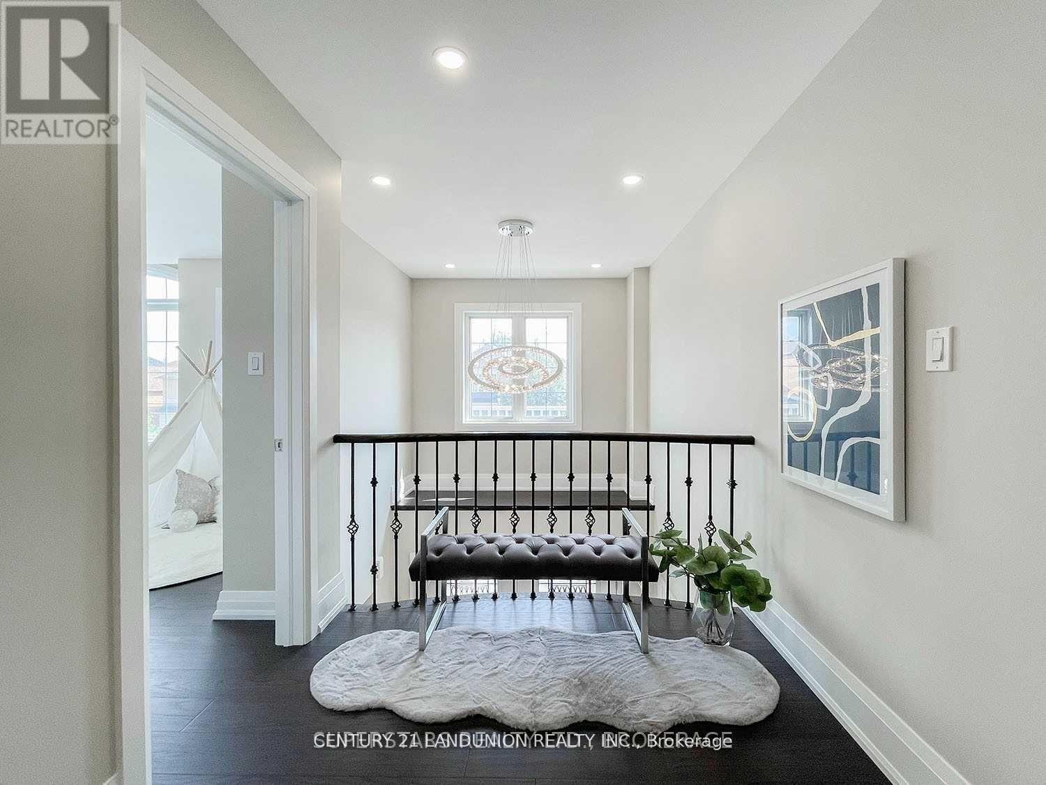 2 Stonebridge Drive, Markham, ON - Indoor Photo Showing Other Room