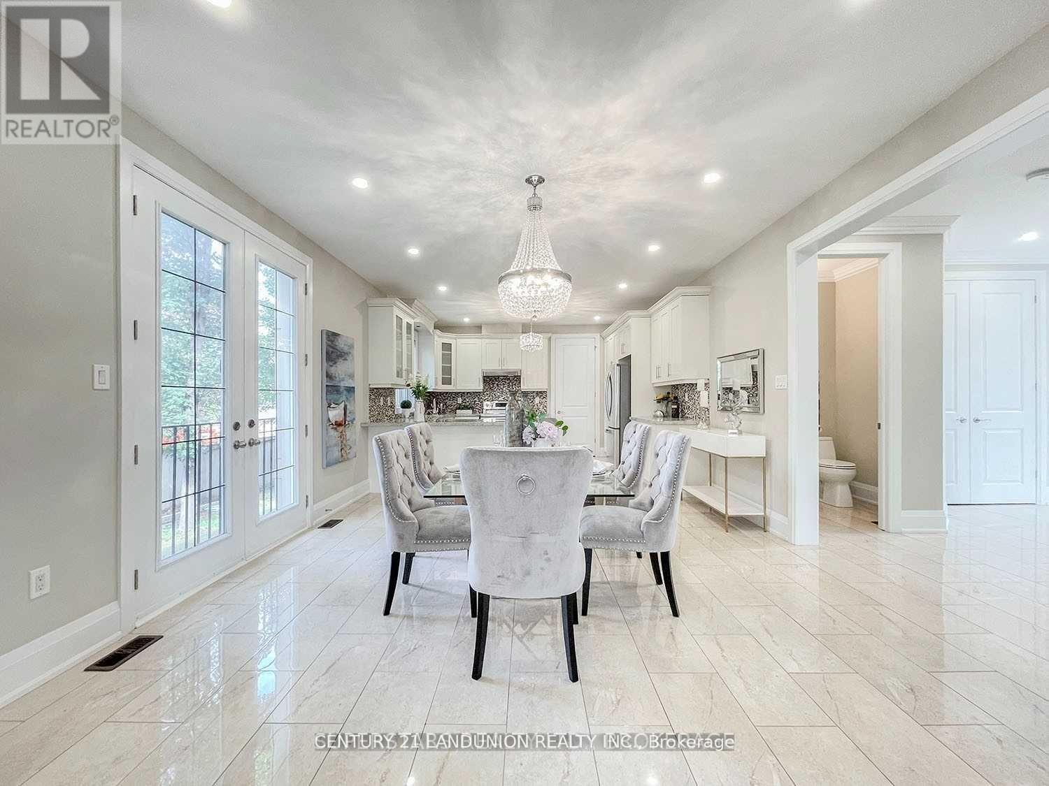 2 Stonebridge Drive, Markham, ON - Indoor Photo Showing Dining Room