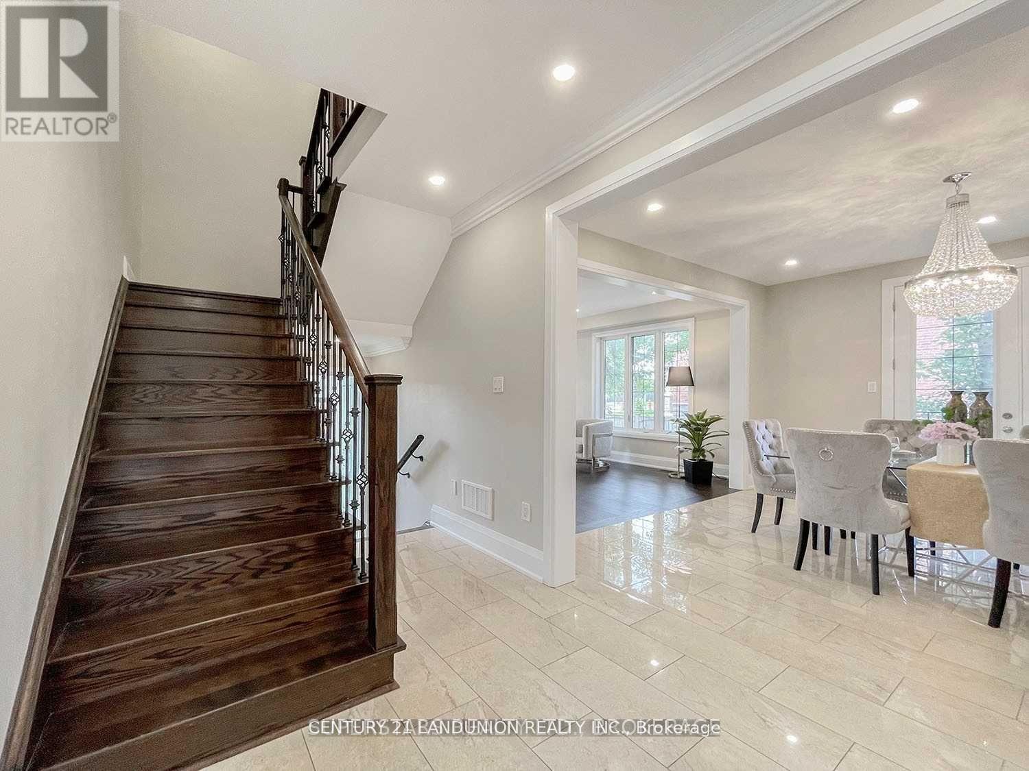 2 Stonebridge Drive, Markham, ON - Indoor Photo Showing Dining Room