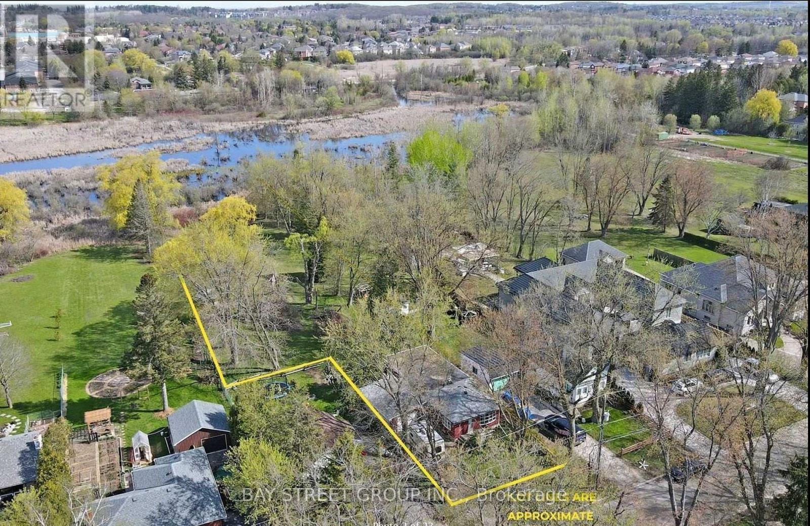 26 Douglas Road, Richmond Hill, ON - Outdoor With View