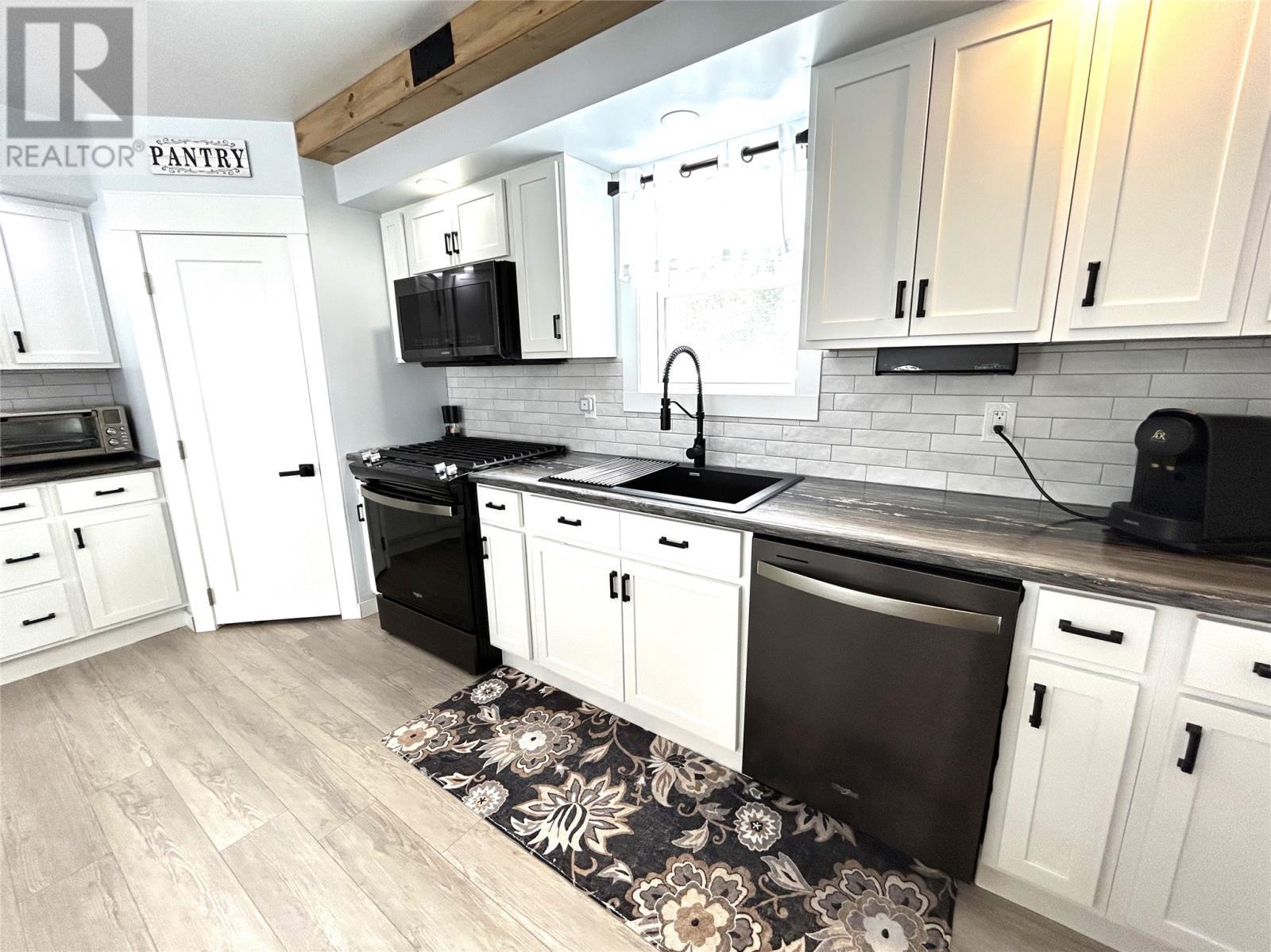 Kitchen - 39 Main Road, Piccadilly, NL