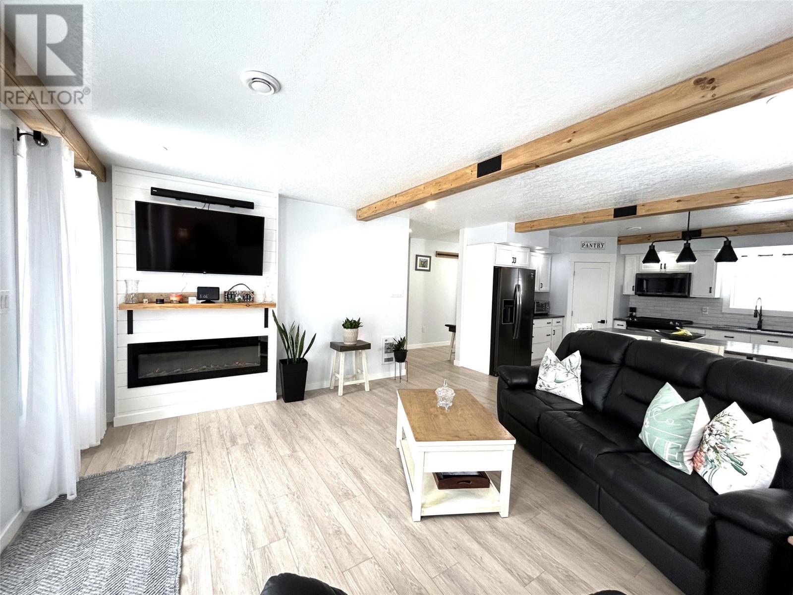 Living Room - 39 Main Road, Piccadilly, NL