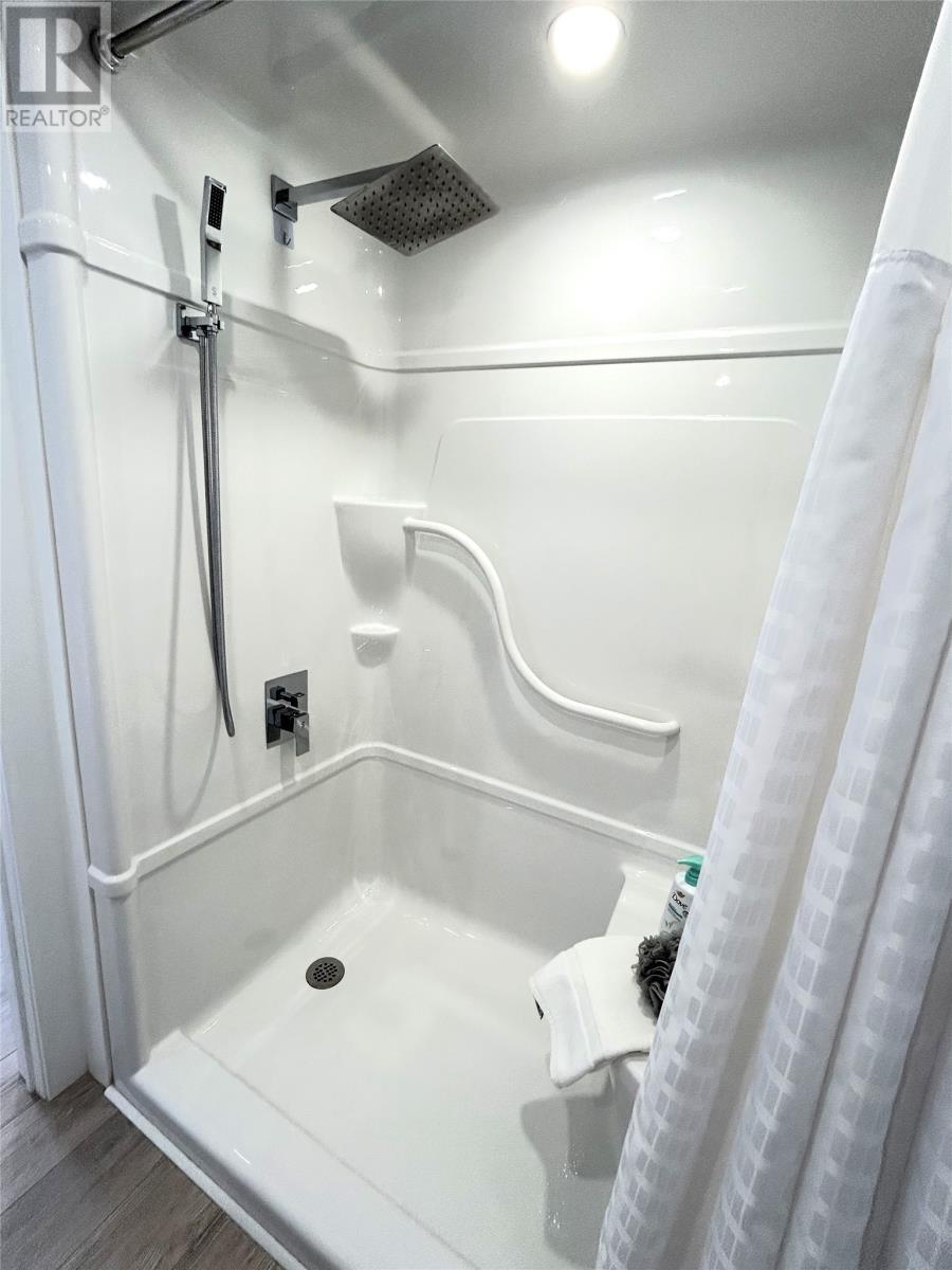 Main Bathroom - 39 Main Road, Piccadilly, NL