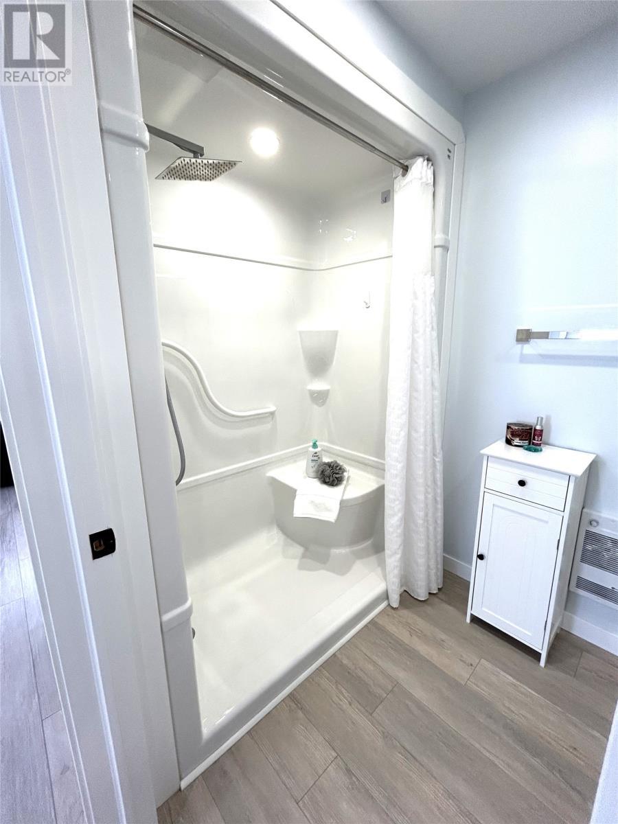 Main Bathroom - 39 Main Road, Piccadilly, NL