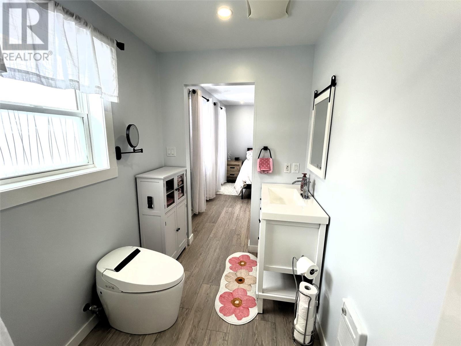 Ensuite - 39 Main Road, Piccadilly, NL