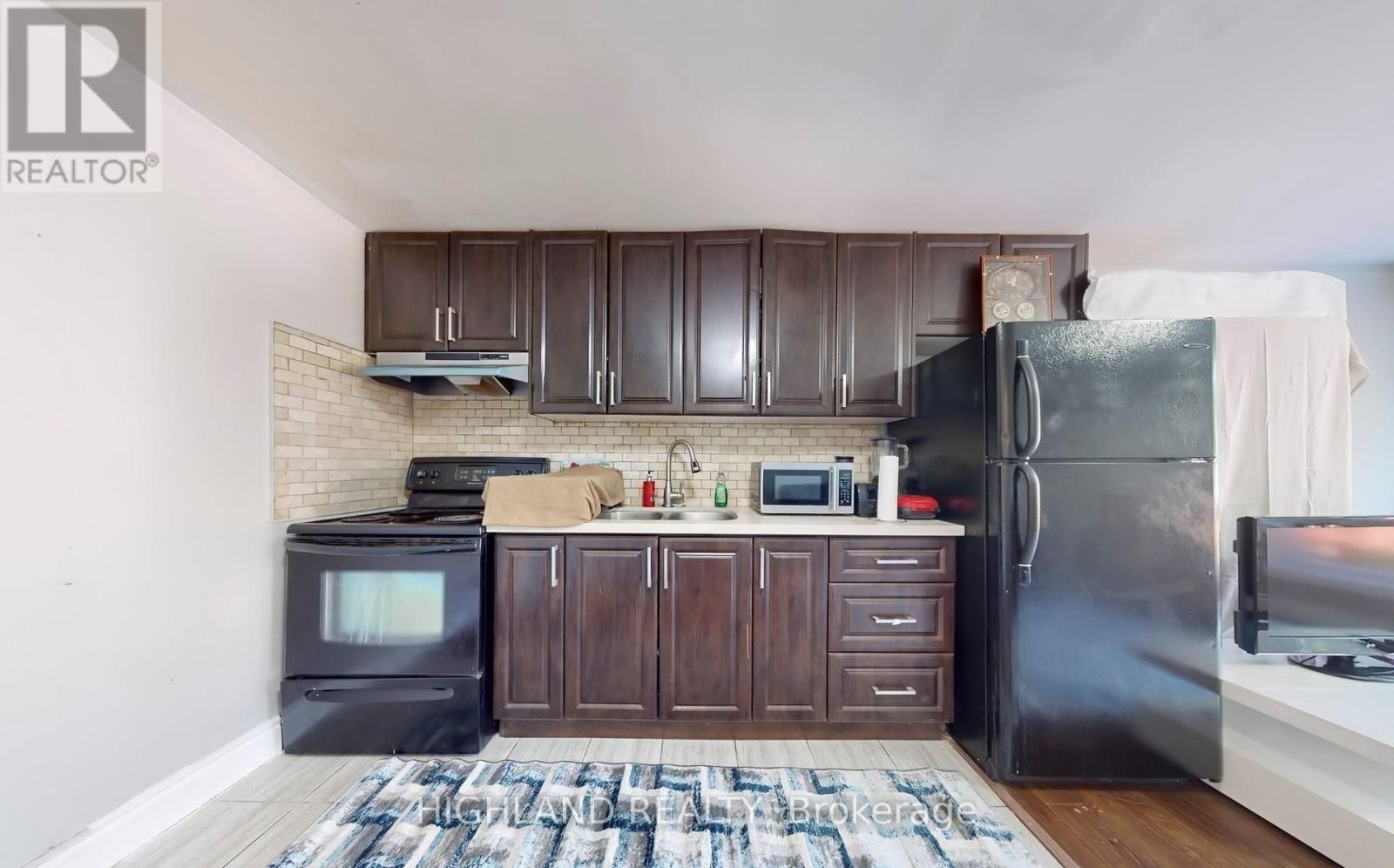 1139 Shadeland Drive, Mississauga, ON - Indoor Photo Showing Kitchen