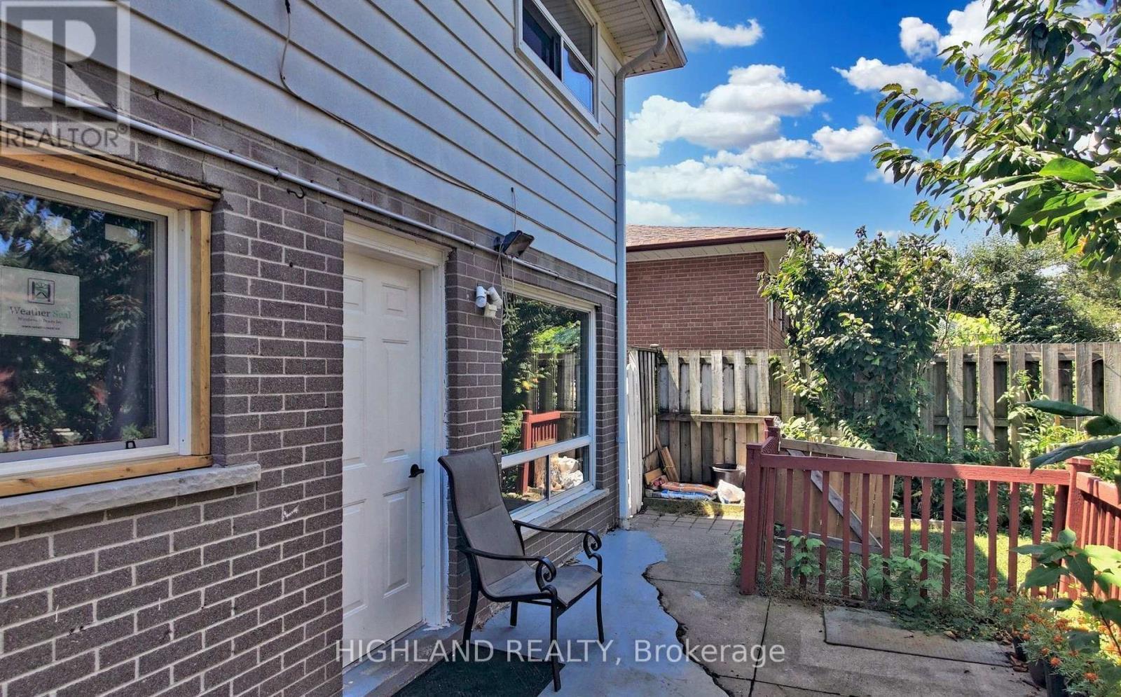 1139 Shadeland Drive, Mississauga, ON - Outdoor
