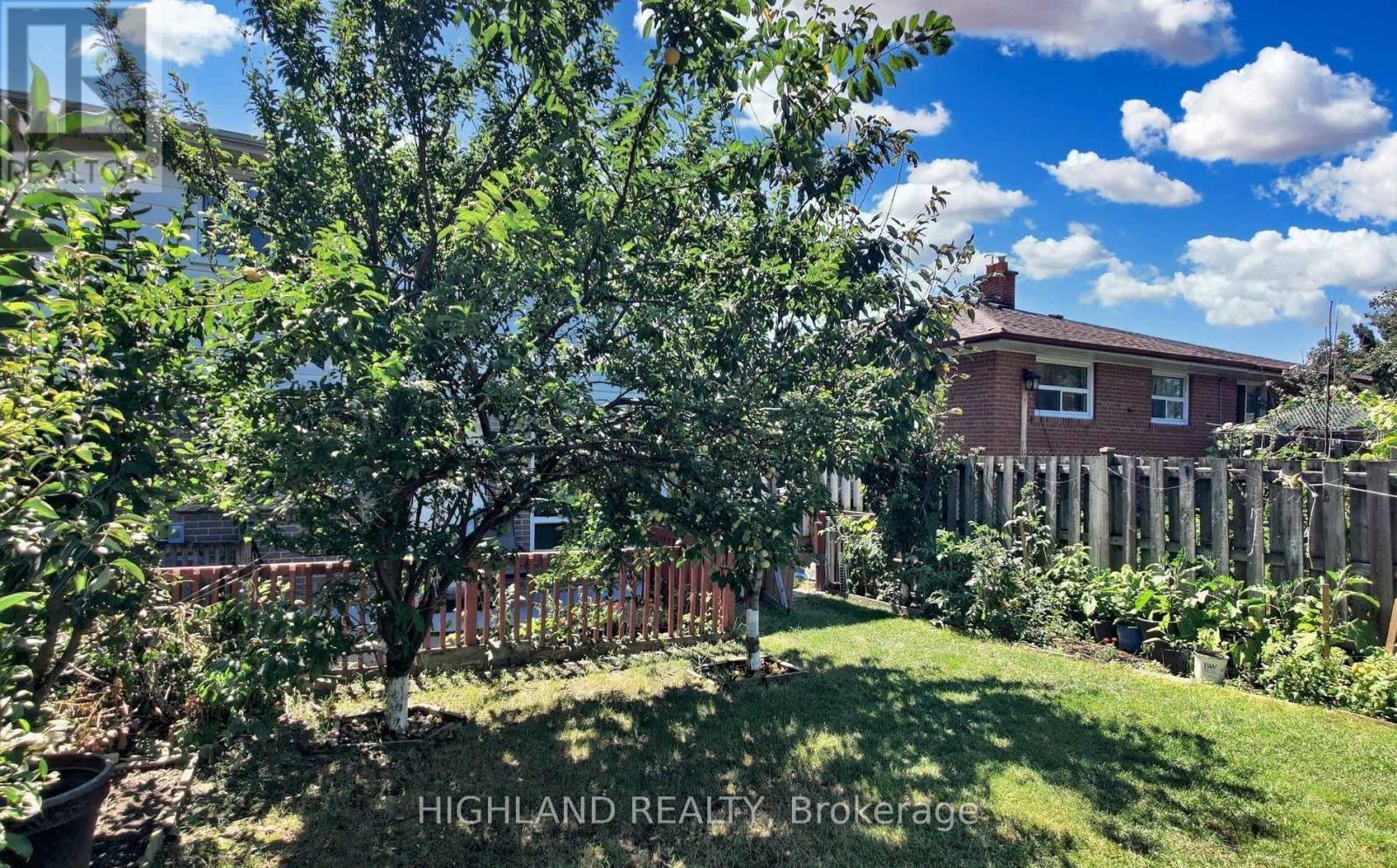 1139 Shadeland Drive, Mississauga, ON - Outdoor