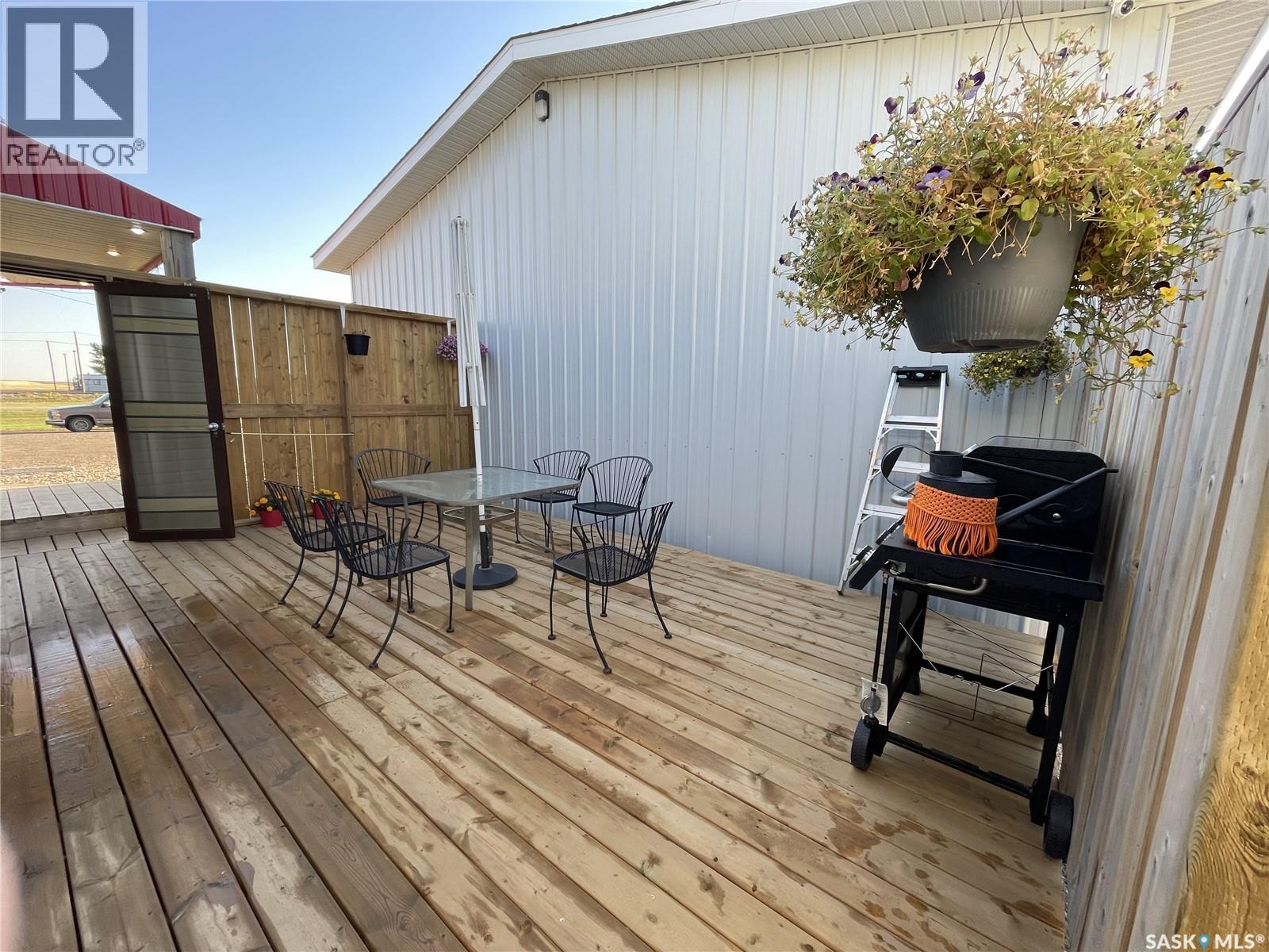 406 - 410 Railway Avenue, Eston, SK