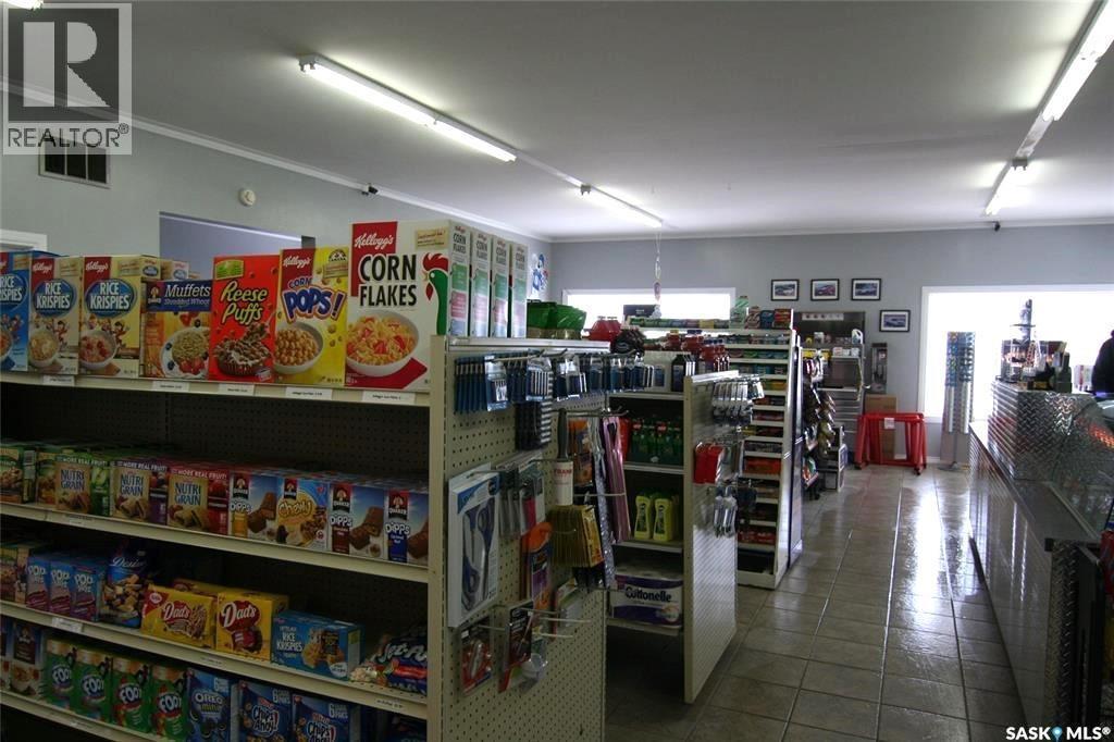 406 - 410 Railway Avenue, Eston, SK