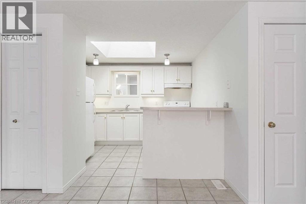 51 Boulder Crescent Unit# Upper, Guelph, ON - Indoor Photo Showing Kitchen