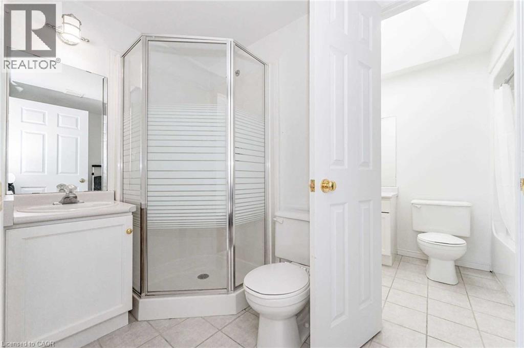51 Boulder Crescent Unit# Upper, Guelph, ON - Indoor Photo Showing Bathroom