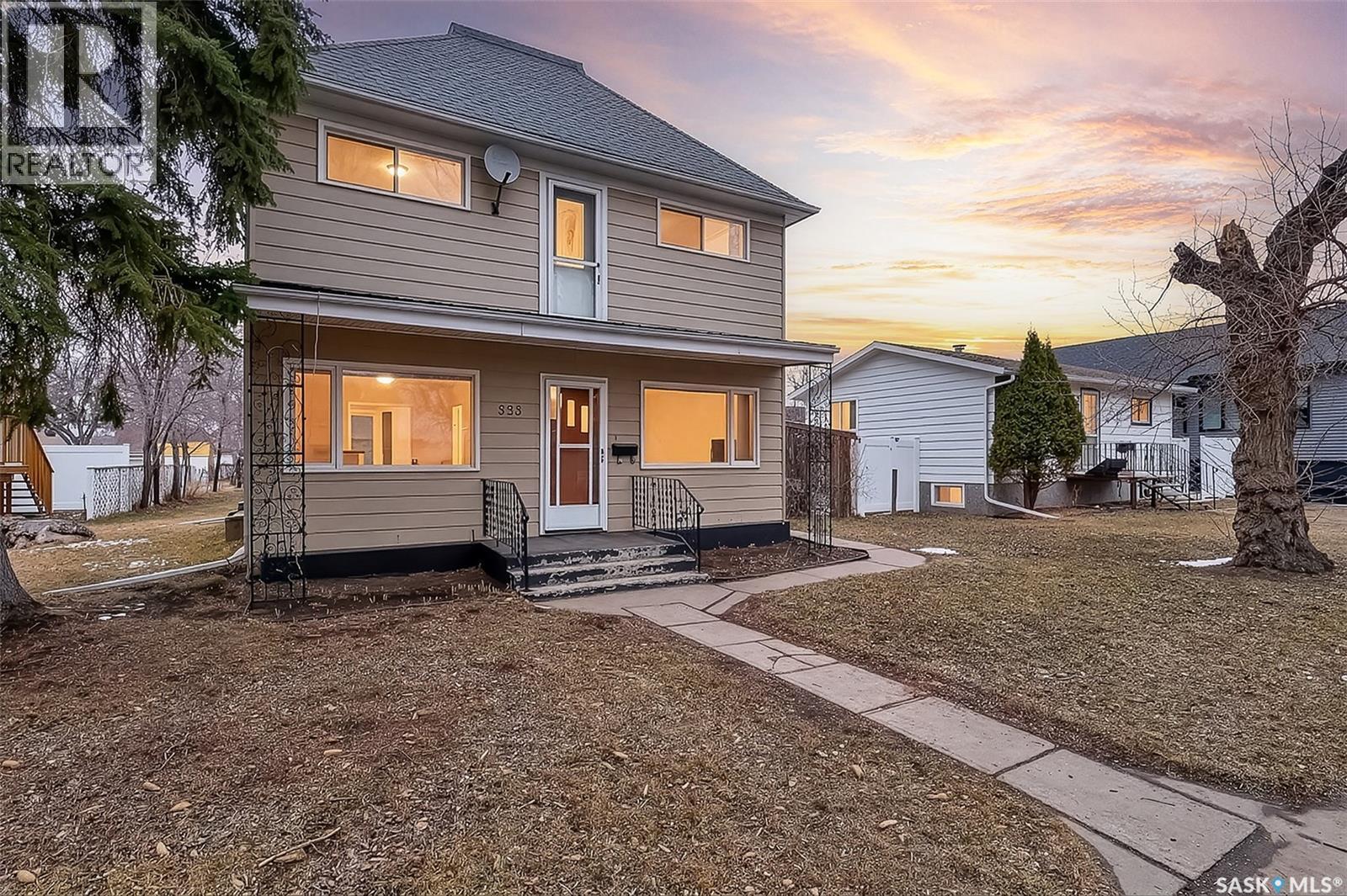 528 Athabasca Street E, Moose Jaw, SK - Outdoor