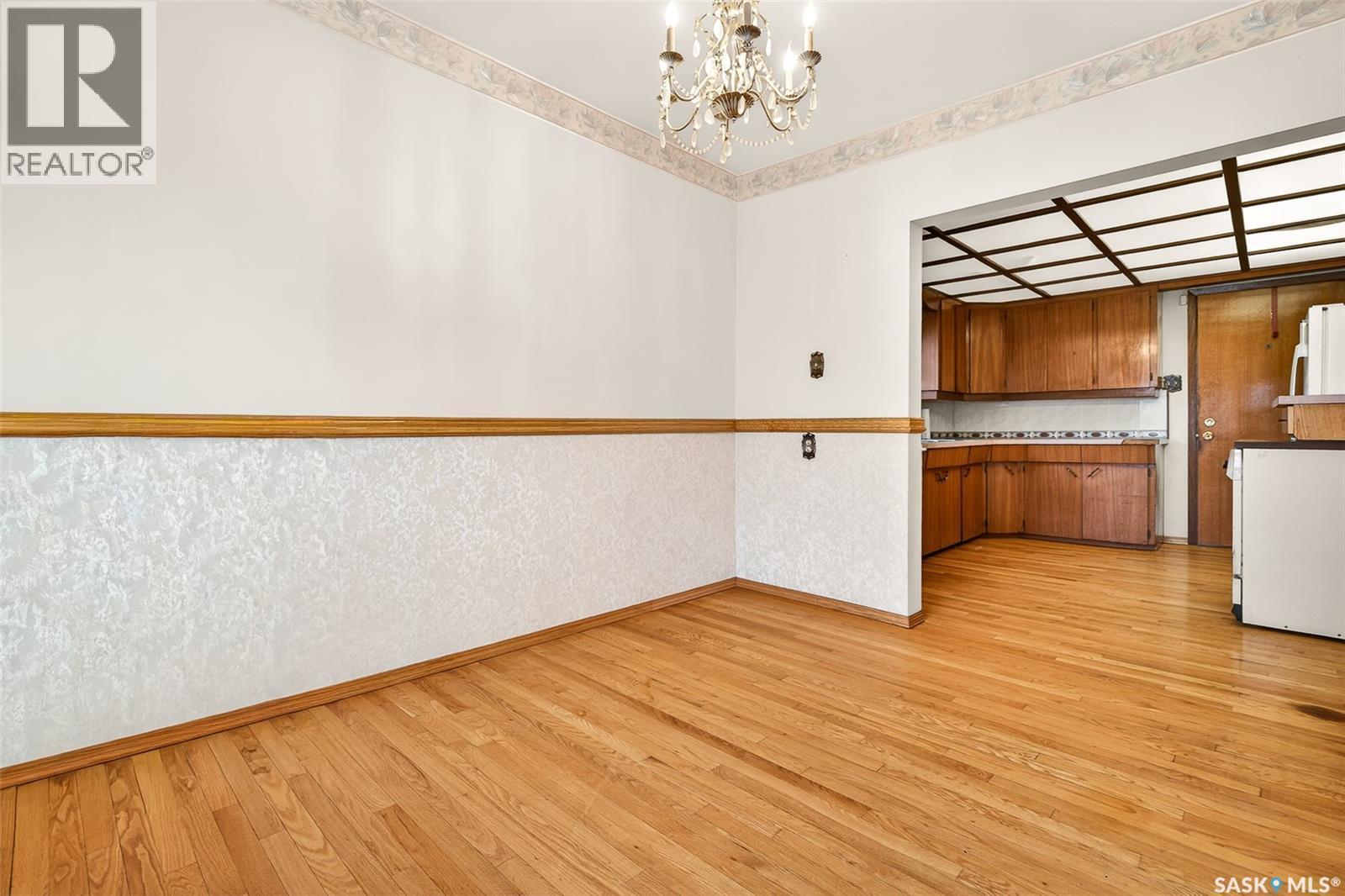 528 Athabasca Street E, Moose Jaw, SK - Indoor