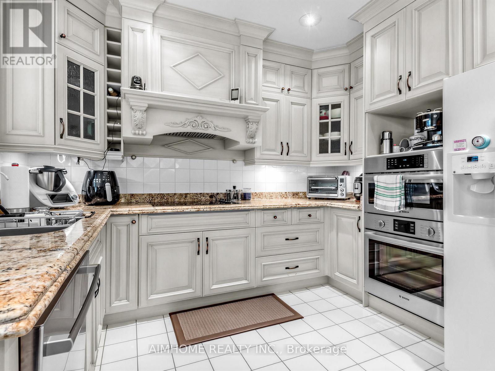 92 Braeside Square, Markham, ON - Indoor Photo Showing Kitchen