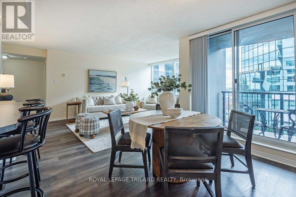 1105 - 155 Kent Street, London East (East F), ON - Indoor Photo Showing Dining Room