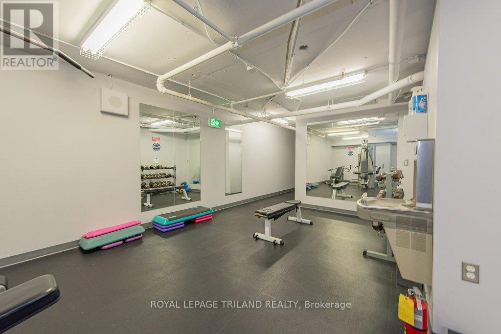 1105 - 155 Kent Street, London East (East F), ON - Indoor Photo Showing Gym Room